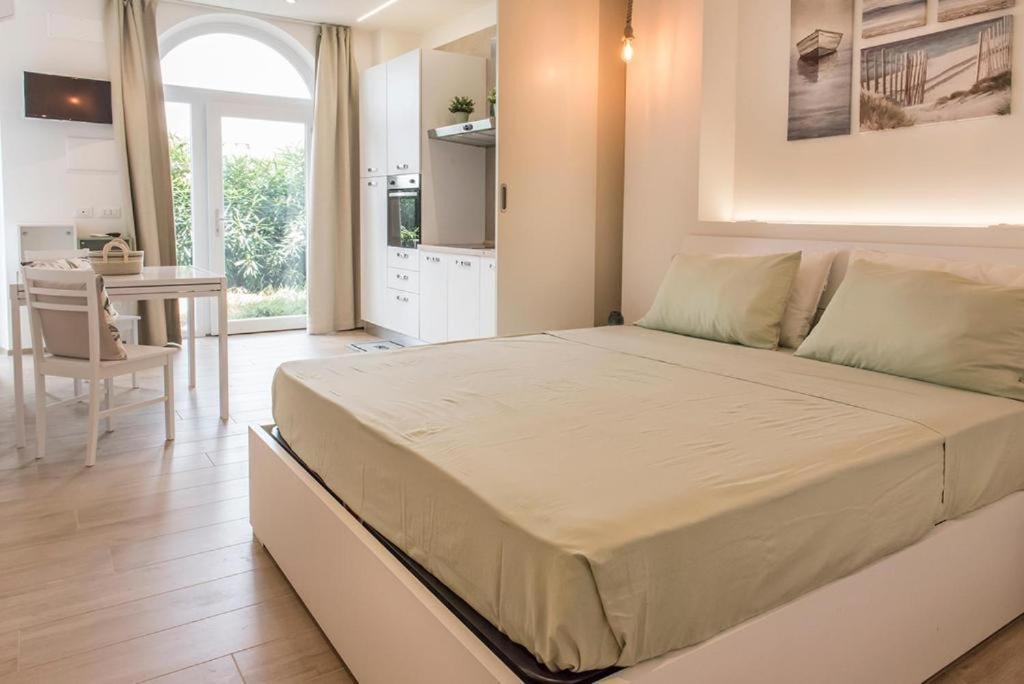 P010 - Porto Recanati, Nuovo Monolocale Fronte Mare Kültér fotó